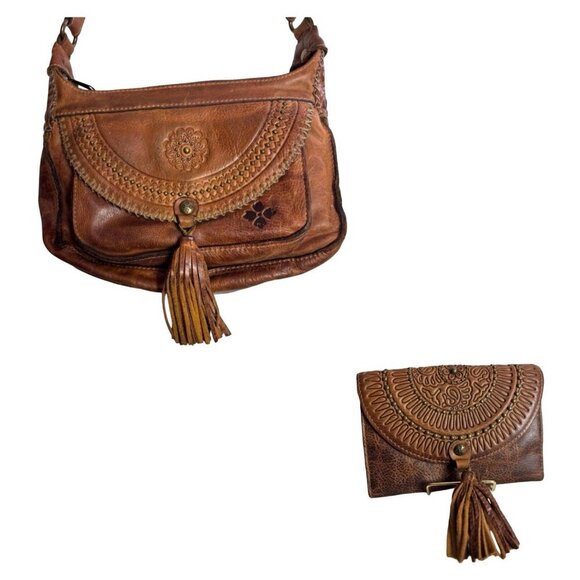 Patricia Nash Colli Distressed Flap Closure Crossbody Bag & Leather Wallet Set - Picture 1 of 16